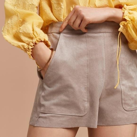 Aritzia Wilfred Suede Bossier Shorts Size S - Picture 1 of 8